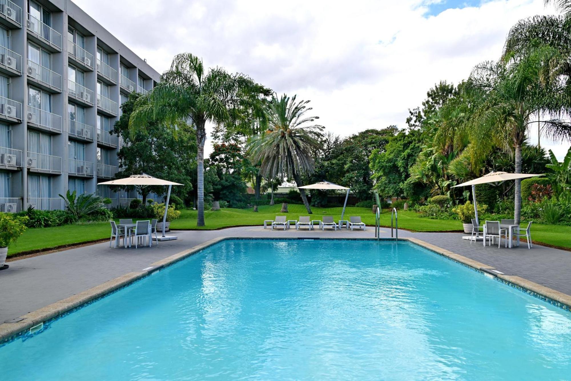 Holiday Inn - Bulawayo By Ihg Екстер'єр фото